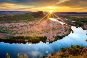 亚马尔、拉什福德闪耀友谊赛，巴萨7-3大胜首尔FC，巴萨对皇家马德里首发